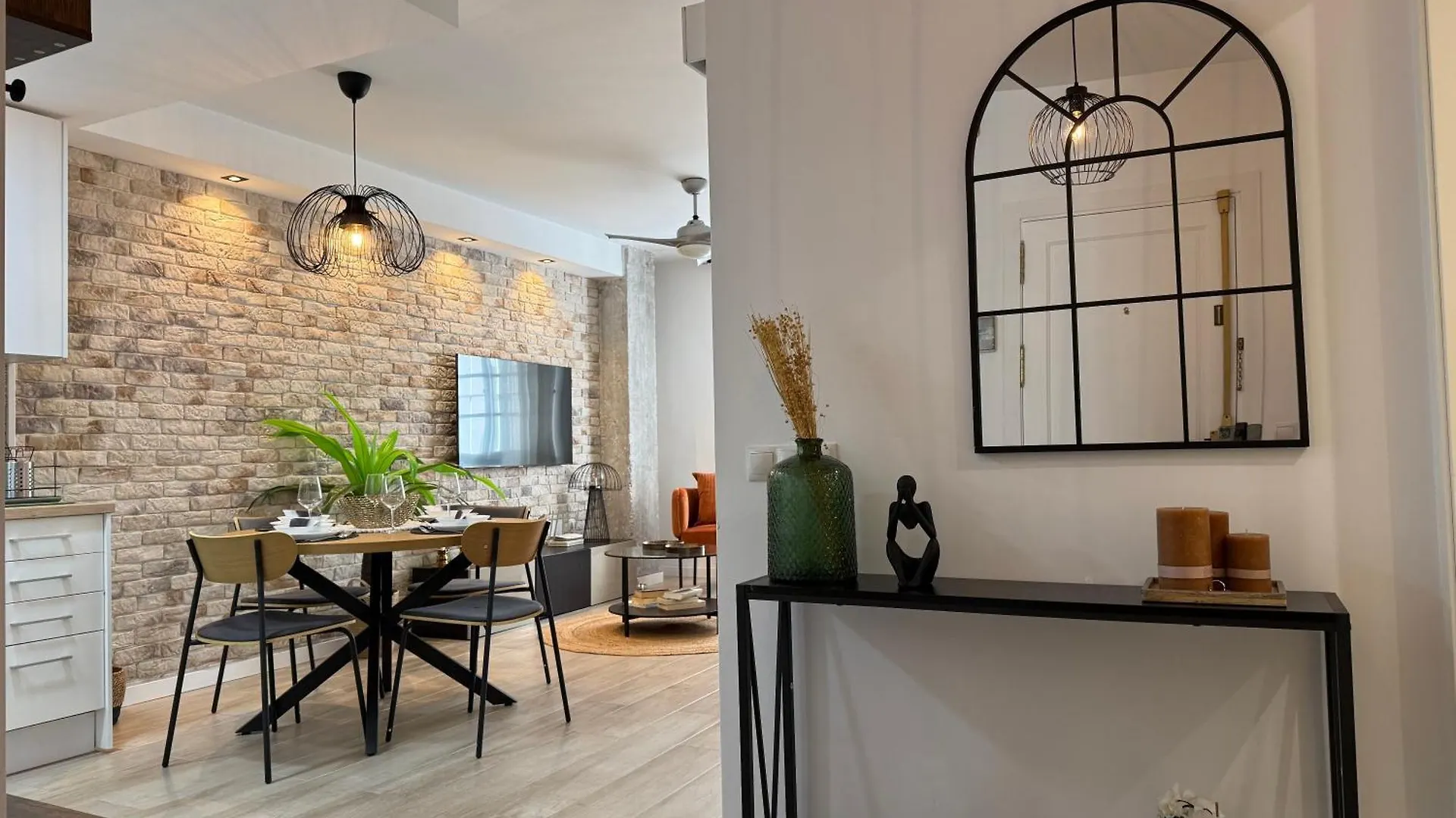 Cozy Apartment On Calle Agua Free Parking By Easytrip Málaga